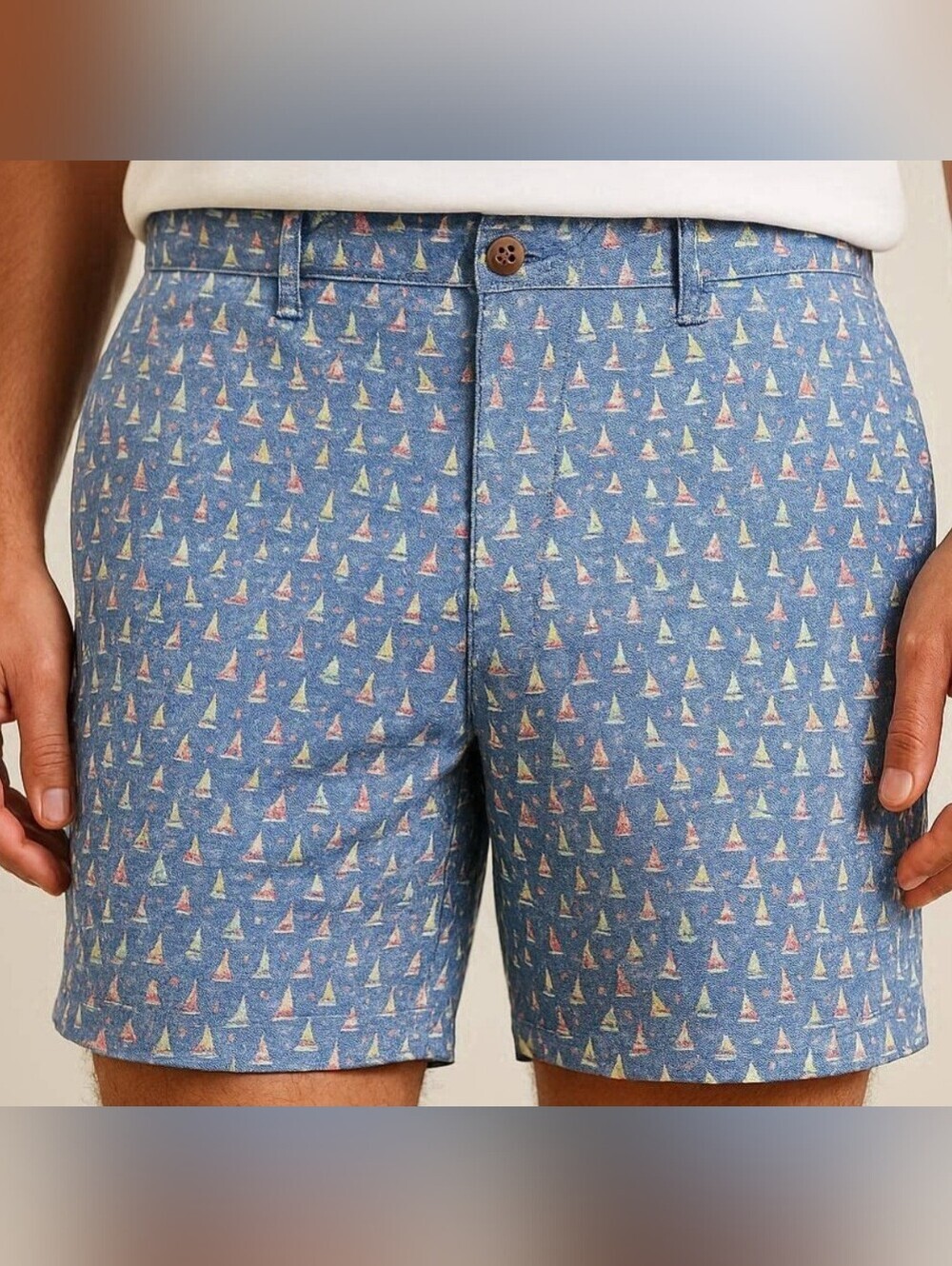 VINEYARD VINES BREAKER SHORTS " SAILBOATS ALL- OVER PRINT  SZ 36.